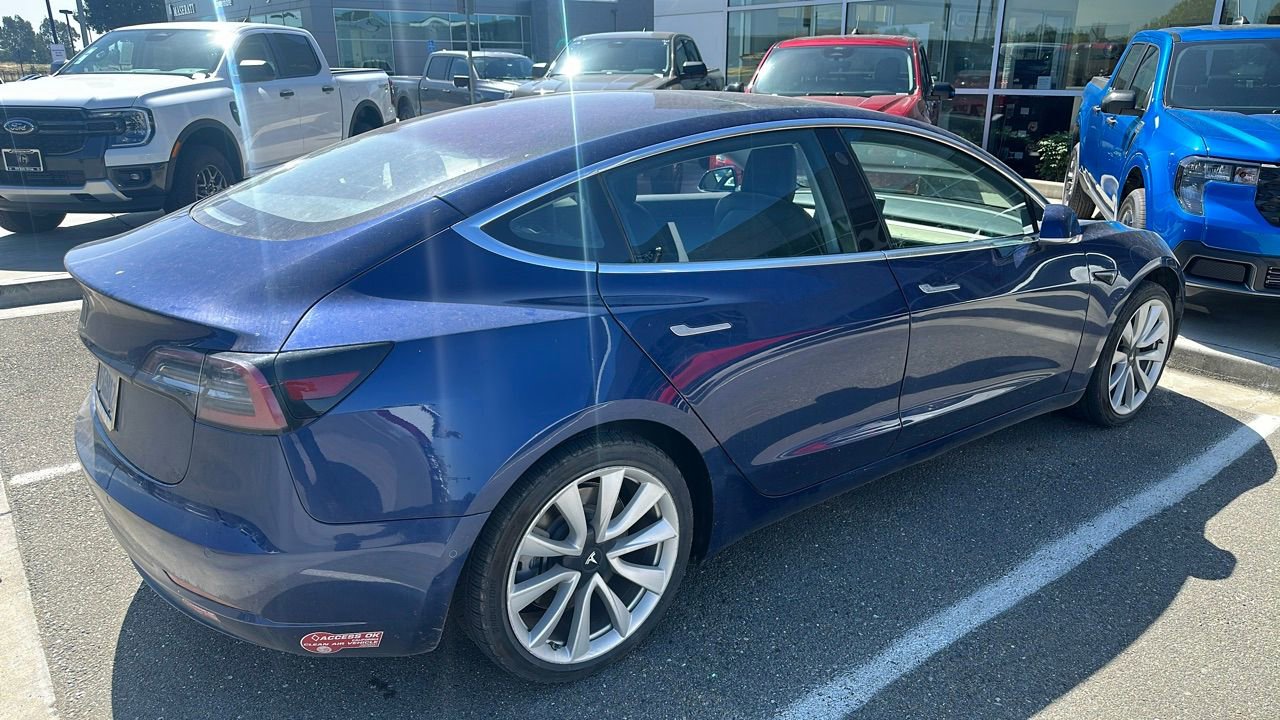 tesla model 3 2018 5YJ3E1EA4JF032202 image tesla model 3 2018 5YJ3E1EA4JF032202 image
